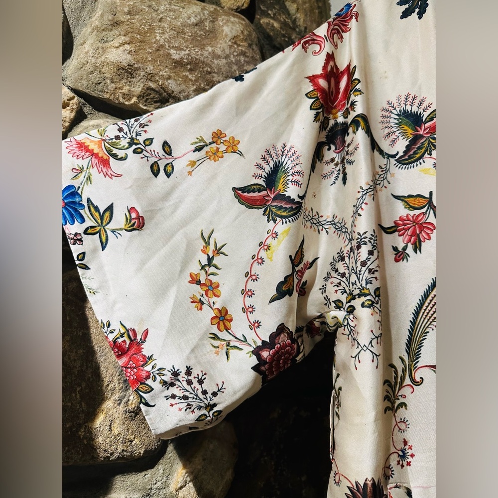 NWT ZARA WOMAN ITALIAN FABRIC MULTICOLORED FULLY LINED PRINTED KIMONO. Size XS-S - Picture 7 of 13